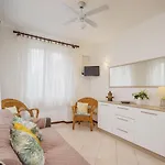 Сasa de vacaciones Francesca By Interhome