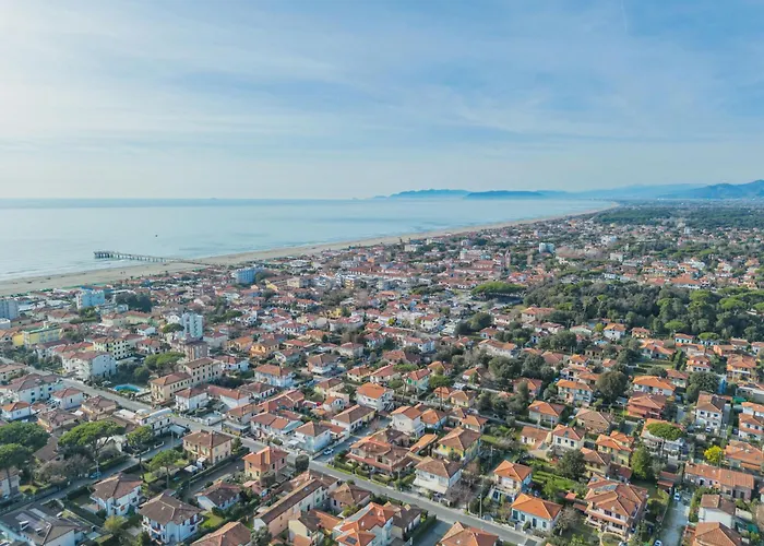 Francesca By Interhome Nyaraló Marina di Pietrasanta